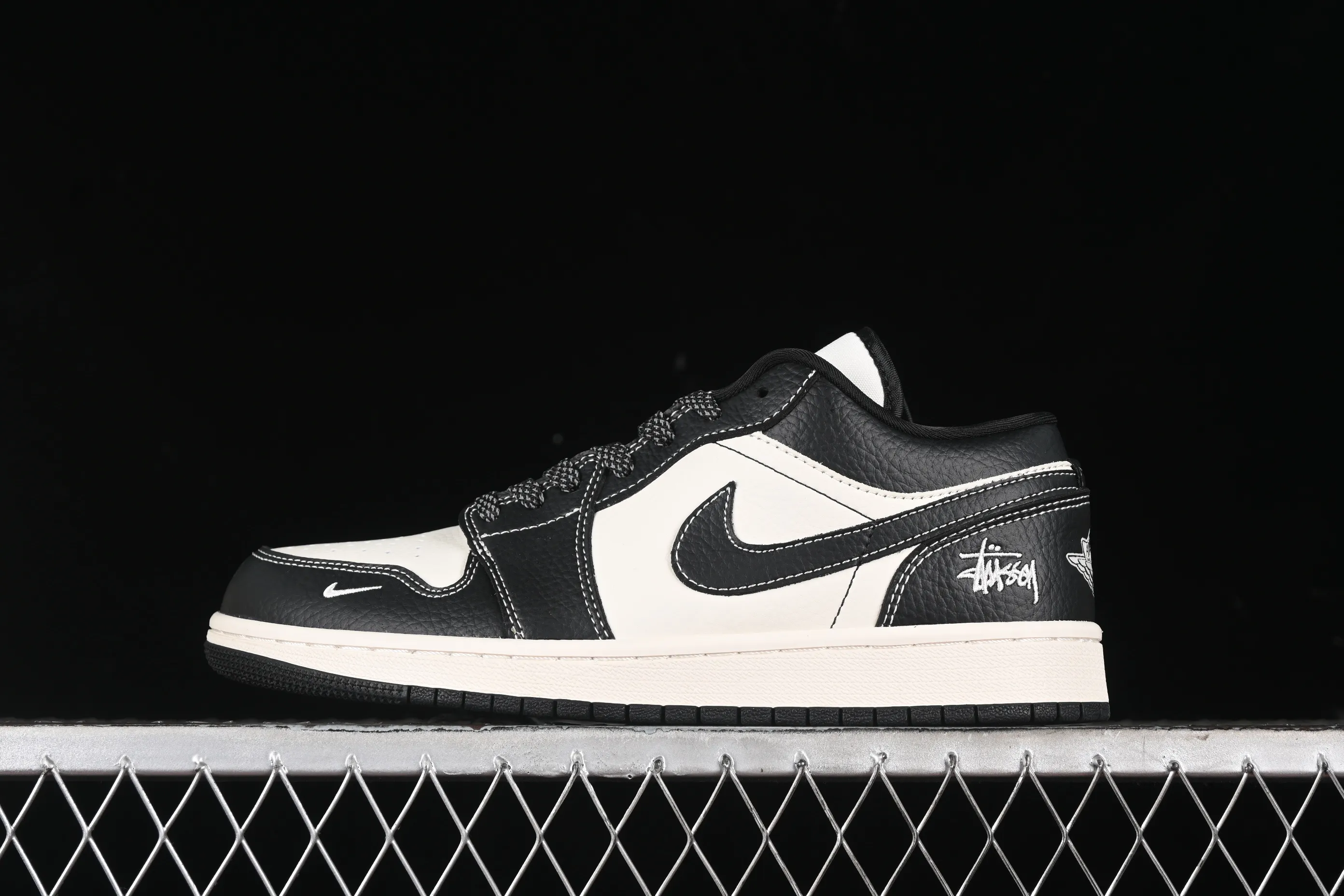 All categories Air Jordan Jordan series basketball shoes Air Jordan 1 Low High-end customized low-top sneakers Air Jordan 1 Low AJ1 Joe 1 Stussy joint-beige stitching High-end customized low-top retro basketball shoes CF3688-023